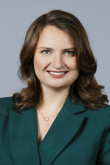 Julia Paushkina Julia Paushkina